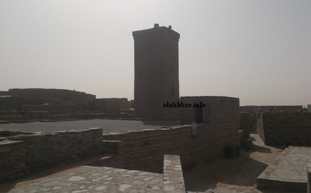 منارة المسجد العتيق في تيشيت أبرز معالم المدينة الأثرية