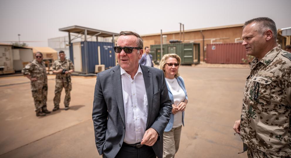 الوزيران الألمانيان خلال زيارتها النيجر