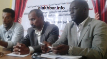 جانب من أعضاء فرقة نواذيبو المسرحية/ الأخبار