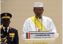 الرئيس اتشادي إدريس ديبي خلال تنصيبه 2016 لمأمورية رئاسية خامسة.