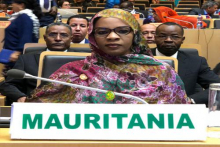 خديجة امبارك فال: وزيرة التجارة والصناعة والسياحة الموريتانية.