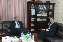 السفير الصيني خلال زيارته لوزارة الاقتصاد والمالية ـ (AMI)