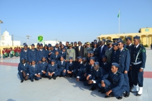 دفعة المهندسين خلال أخذ صورة جماعية مدير قائد أركان الجيش وزيري الدفاع والتعليم العالي (وما)