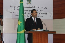 وزير الاقتصاد والمالية المختار ولد اجاي خلال مؤتمر صحفي سابق له (الأخبار - أرشيف)