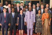 أعضاء مجلس الأمن الدولي بعد لقائهم الرئيس البوركيني روك مارك كريستيان كوري.