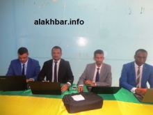 أعضاء بعثة المجلس الأعلى للشباب في نواذيبو صباح اليوم أثناء تواجدهم  في مركز المعرفة للجميع( تصويرالأخبار)