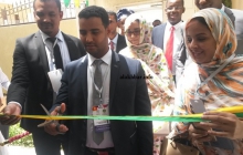 رئيس المجلس الأعلى للشباب يقطع الشريط الرمزي في حفل تدشين مقر المجلس ـ (أرشيف الأخبار)