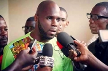 كيمي سيبا: الناشط الشبابي المعتقل في السنغال.