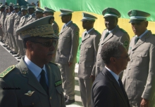 الوزير المنتدب المكلف بالميزانية محمد ولد كمبو رفقة القائد العام للجمارك اللواء الداه ولد المامي في حفل تخليد عيد الجمارك 2016 ـ (أرشيف الأخبار)