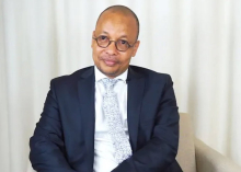 سليمان جيلس ديوب: ممثل السنغال لدى منظمة اليونسكو