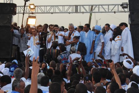 رئيس الحزب الحاكم سيد محمد ولد محم خلال خطابه في المهرجان المنظم أمس السبت