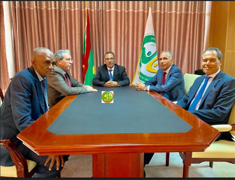 رئيس اتحاد أرباب العمل الموريتانيين زين العابدين الشيخ أحمد خلال لقائه مع سفراء الدول المغاربية (وما)