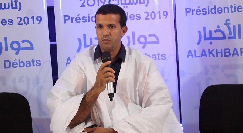 المدير العام لوكالة الأخبار الهيبة الشيخ سيداتي خلال افتتاح أول حلقات حوار الأخبار
