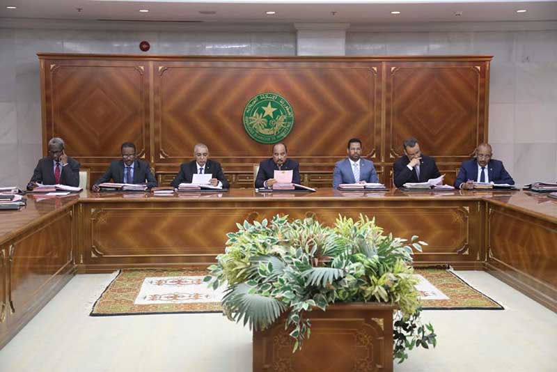 مجلس الوزراء خلال اجتماعه الأسبوع بالقصر الرئاسي (وما)