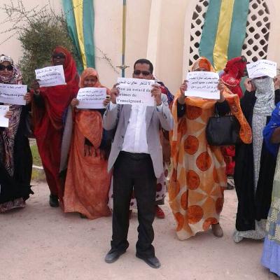 جانب من وقفة احتجاجية سابقة لقسم النقابة الوطنية للمعلمين بنواذيبو/ تصوير الأخبار