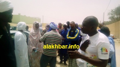 جانب من احتجاج سكان بعض الأحياء ضد العطش مطالبين بتوفير المياه / تصوير الأخبار