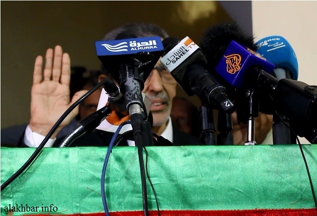 ولد بلال أثناء تأديته اليمين الدستورية ـ (الأخبار)