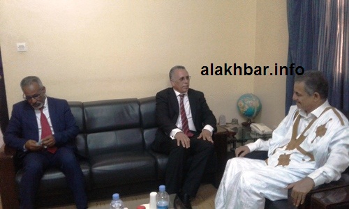 جانب من لقاء العمدة مع رئيس اللجنة الوطنية لحقوق الإنسان/ الأخبار