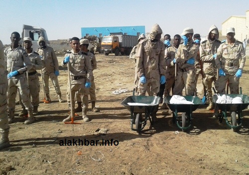 جانب من مشاركة وحدات عسكرية في حملة النظافة/ الأخبار