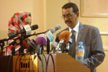 المدير الناشر لصحيفة السفير والرئيس السابق لرابطة الصحفيين الموريتانيين محمد عبد الرحمن ولد الزوين (الأخبار - أرشيف)
