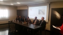 جانب من النشاط المتعلق بعرض الدراسة بإنشاء قطب تنافسي (تصوير الأخبار)
