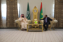 الرئيس الموريتاني محمد ولد عبد العزيز خلال مباحثاته مع ولي العهد السعودي محمد بن سلمان (وما)