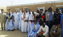 جانب من الأساتذة المحتجين زوال اليوم في الثانوية 3 طلبا للمخصصات / تصوير الأخبار