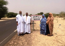 الوفد البرلماني في مدخل مدينة روصو اليوم الثلاثاء