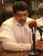 رئيس حزب الاتحاد من أجل الجمهورية سيدي محمد ولد محم خلال المؤتمر الصحفي اليوم (الأخبار)