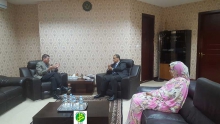 وزير الخارجية الموريتاني إسماعيل ولد الشيخ أحمد خلال لقائه مع السفير الأمريكي بنواكشوط ميشل دودمان (وما)