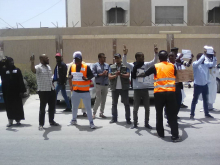 جانب من الوقفة الاحتجاجية للشباب ضد انقطاع الكهرباء زوال اليوم/ الأخبار
