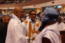 ولد محمد خونه (يسار) اختير لرئاسة اللجنة المؤقتة، فيما اختير ولد عبد الفتاح (وسط) لتولي مهام الأمين العام (الأخبار)