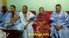 جانب من عملية تنصيب الفروع مساء اليوم / تصوير الأخبار