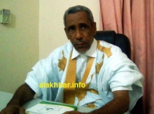 رئيس بعثة اللجنة الجهوية المستقلة للانتخابات بسم الله أعليه ولد أحمد أثناء حديثه فجر اليوم للأخبار
