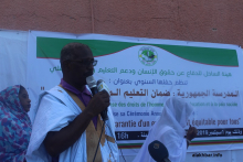 رئيس هيئة الساحل للدفاع عن حقوق الإنسان ودعم التعليم وتوطيد السلم الاجتماعي الأستاذ إبراهيم بلال رمضان خلال كلمته مساء اليوم (الأخبار)