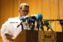عمدة بلدية عرفات بولاية نواكشوط الجنوبية والزعيم الرئيس للمعارضة الحسن ولد محمد خلال مؤتمر صحفي سابق