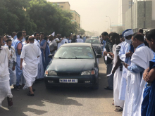نظم عدد من النشطاء وقفة تضامنية مع الوزير اليوم الثلاثاء أمام وزارة الصحة (الأخبار) 